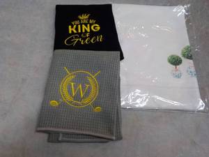 lot 89 image: 3 Towels...