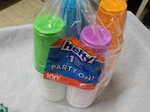 lot 96 image: 100 Party 16 oz Glasses...