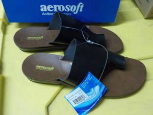 lot 108 image: Aerosoft Black Sandles size 40 us s...