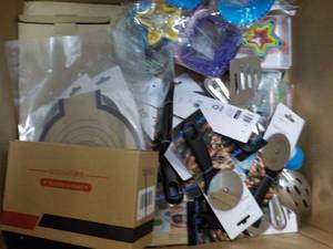 lot 126 image: New Overstock Kitchen Supplies from...