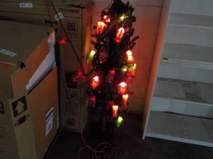 lot 134 image: Really Fun Holiday Tree...