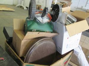 lot 209 image: Pallet of unsold and unclaimed item...