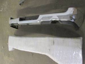 lot 213 image: 2 New truck bumpers...