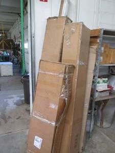 lot 248 image: Corner lot of large items, possibly...