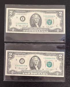 lot 324R image: B - Two Dollar Bills - Series 1976 (Jefferson)