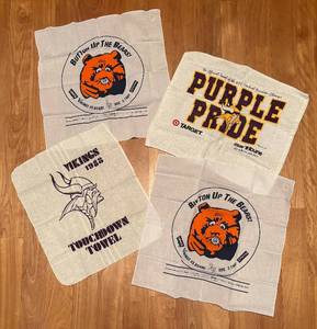 lot 348R image: B - Minnesota Vikings Fan Towels - Lot of 4 Vintage 1980s NFL Promo Towels