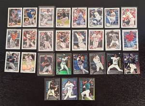 lot 351 image: 351R - Bowman Baseball Card Lot - 2020 RCs & Platinum Rookie Cards