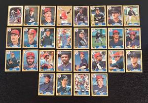 lot 363R image: B - Topps Minnesota Twins Baseball Cards Lot