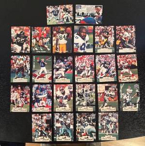 lot 369R image: B - Vintage Football Card Lot