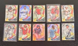 lot 421R image: B - Topps Stars of MLB Baseball Cards - Rainbow Foil Parallels