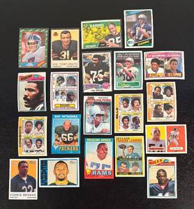 lot 424R image: B - Collection of Football Sports Cards - Vintage NFL Trading Cards