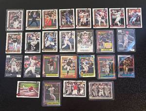 lot 439R image: B - Collection of Baseball Cards