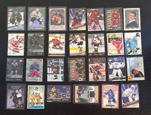 lot 445R image: B - Hockey Card Lot - Vintage & Modern Cards