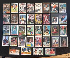 lot 457R image: B - Vintage Baseball Cards Lot - ToppsFleerDonruss, 1980s-1990s