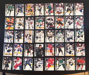 lot 467R image: LC - Hockey Trading Cards Lot - Assorted NHL Players