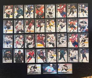 lot 473R image: LC - Upper Deck NHL Hockey Card Lot - Multi-Player Collection