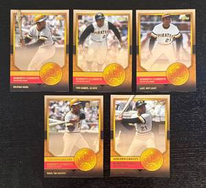 lot 550R image: LC - Topps Golden Greats Roberto Clemente Outfielder Cards - Lot of 5