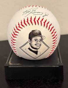 lot 611R image: LC - Ken Griffey Jr. Baseball