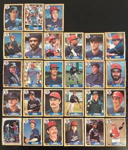 lot 181C image: B - 1987 Topps Minnesota Twins Baseball Card Collection