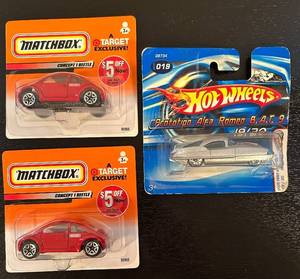 lot 194C image: B - Hot Wheels Prototipo Alfa Romeo BAT 9 and 2 Matchbox Concept 1 Beetle Cars in Packaging