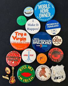 lot 561C image: HC - Assorted Vintage Buttons & Pins (Lot of 20)