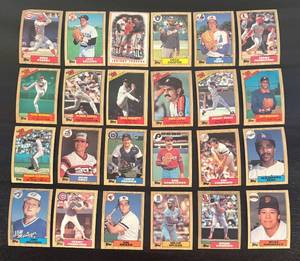 lot 36R image: B - Lot of Assorted 1987 Topps Baseball Cards Including Record Breakers