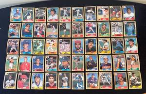 lot 121R image: B - Collection of 1987 Topps Baseball Cards Assorted Players