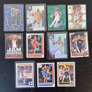 lot 122R image: B - Collection of Modern Basketball Sports Cards - Stars and Rookies