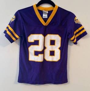 lot 134R image: B - Minnesota Vikings #28 Adrian Peterson Youth Medium Jersey