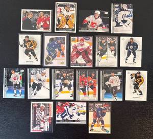 lot 148R image: B - Collection of Assorted Hockey Sports Cards Featuring NHL Stars
