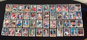lot 203R image: B - Lot of Vintage Topps Baseball Cards Assorted Teams and Players