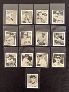 lot 233R image: B - Lot of 2001 Topps Heritage Baseball Card Reprints