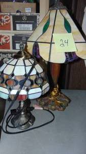 lot 24 image: 2- Leaded Glass Table Lamps