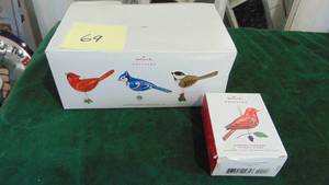 lot 69 image: Hallmark Christmas Birds