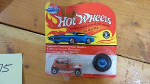 lot 75 image: Newer Hot Wheels Red Line Car