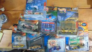 lot 77 image: Hot Wheels Racing Lot