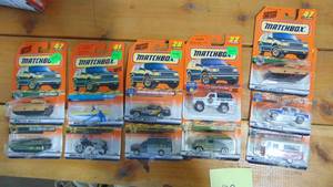 lot 82 image: 11-Hot Wheels Cars