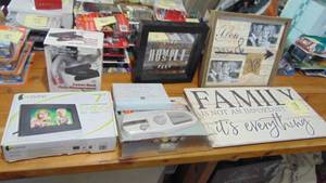 lot 102 image: Home Decor, Photo Frame and Button Magic