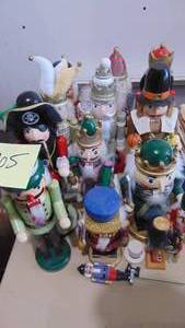 lot 105 image: Selection of Nut Crackers