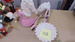 lot 112 image: Misc Decor Items