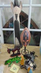 lot 120 image: Various Home Decor