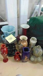 lot 121 image: Assorted Vases