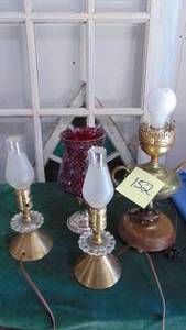 lot 152 image: Assorted Lamps