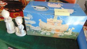 lot 156 image: Precious Moments Noahs Ark and 2 Figures