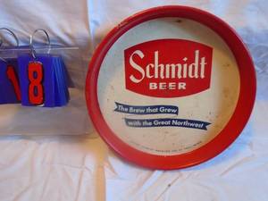 lot 118 image: Vintage Schmidt beer tray. Good used condition. As shown.