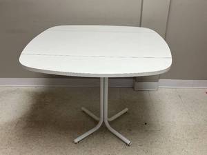 lot 9 image: White Square Kitchen Table with Metal Base, 29x35x36 in