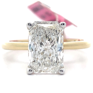 lot 9 image: 3 Carat Diamond Radiant Cut Solitaire Ring in 14k Yellow Gold Retail $5,995 VIDEO