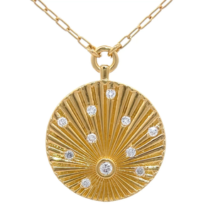 lot 90 image: Diamond Seashell Pendant Necklace Retail $195