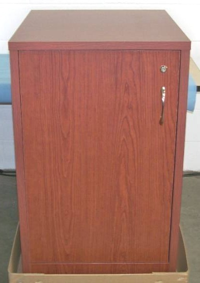 lot 33 image: Exact Furniture Executive  Elegant RE-116 16RU AV Equipment Rack  Cabinet - NEW IN BOX
