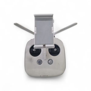 lot 48 image: This is a DJI Phantom 3 Standard quadcopter camera drone.